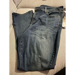 NYDJ‎ 22w NWT-Billie mini bootcut 32 inches long